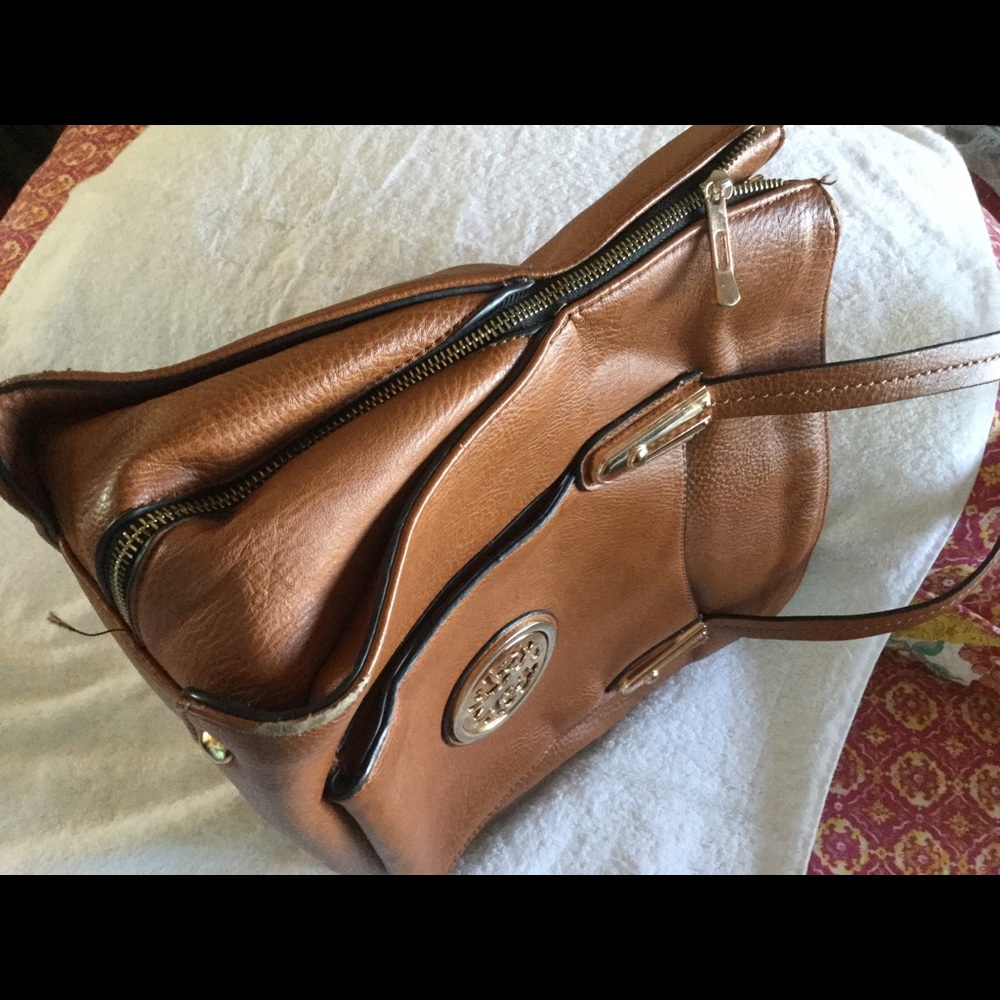 Tote - Picture 2 of 3